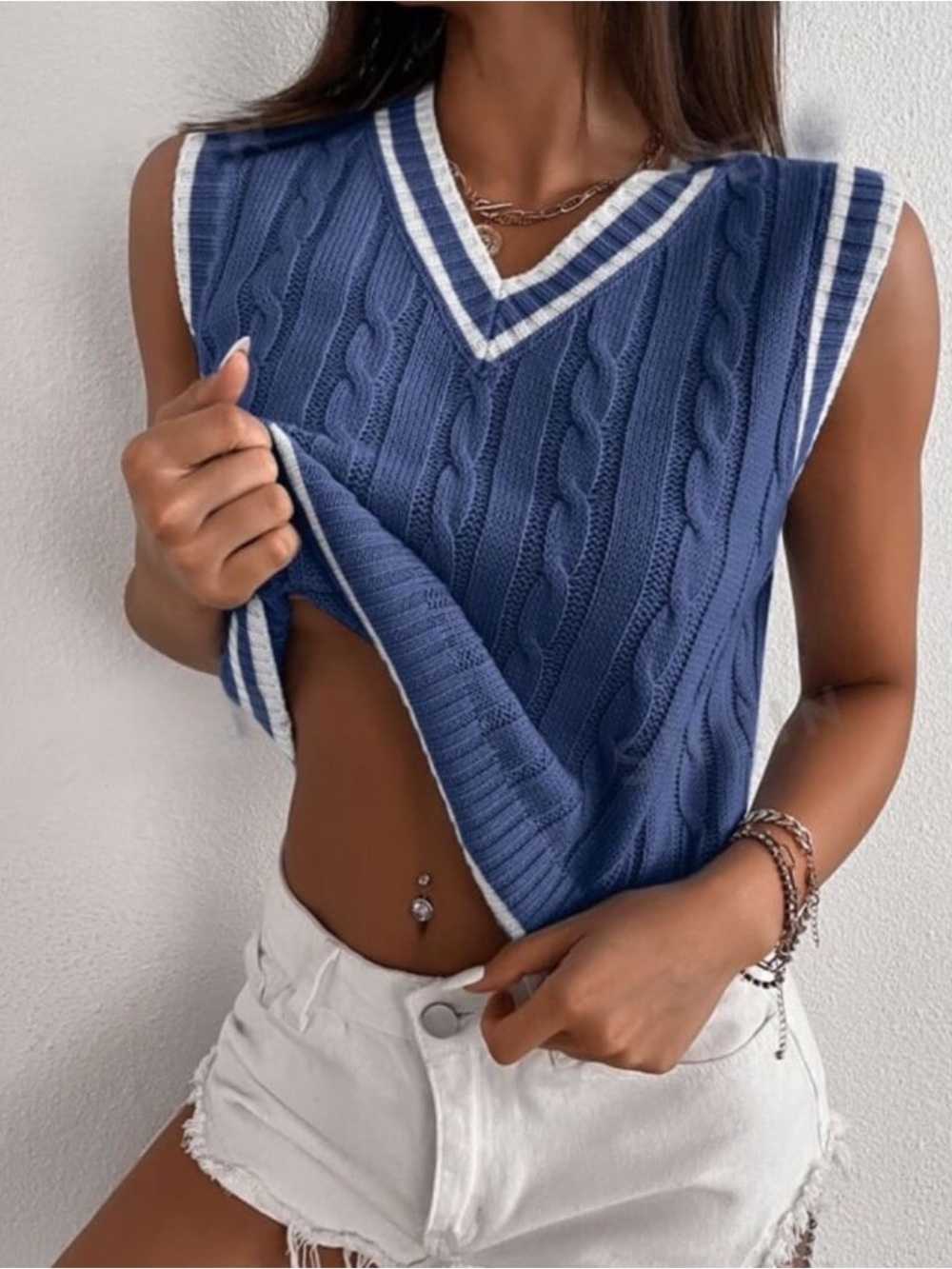 Sleeveless Cable Knit V-Neck Sweater Vest - Blue